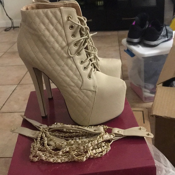 High heels - Picture 4 of 7